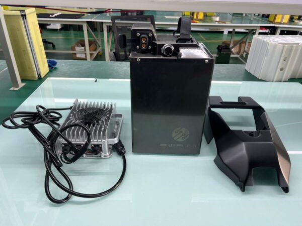 EWATT 72V 76Ah SUR-RON ULTRA BEE Battery-Lid-Charger Bundle - Afbeelding 7